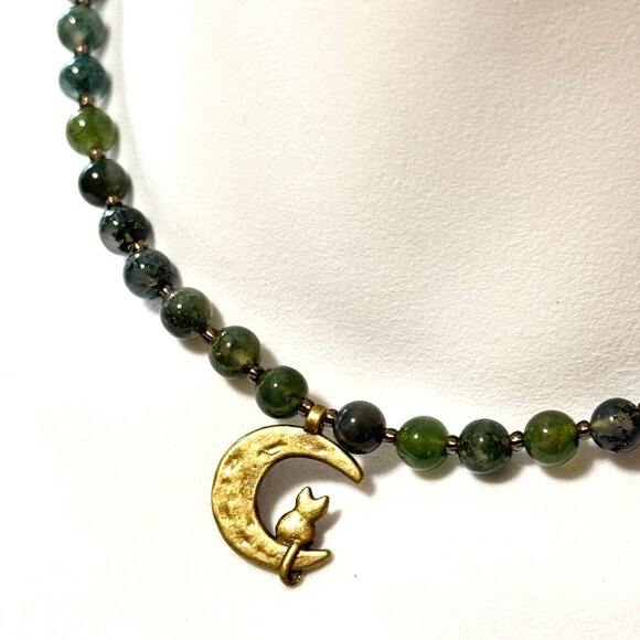 Genuine Gemstone Green Moss Agate Bronze Cat on the Moon Beaded Short Necklace - Picture 1 of 13